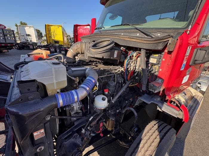 2020 Peterbilt 579 — photo 19