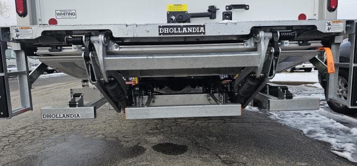 2025 Isuzu FTR — photo 4