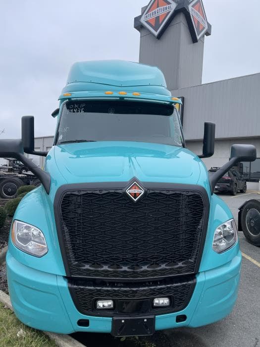 2026 International LT — photo 2