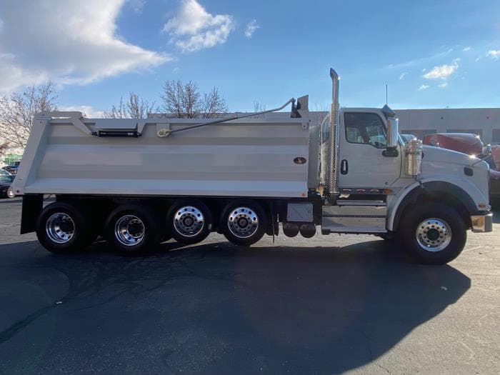 2026 International HX — photo 5