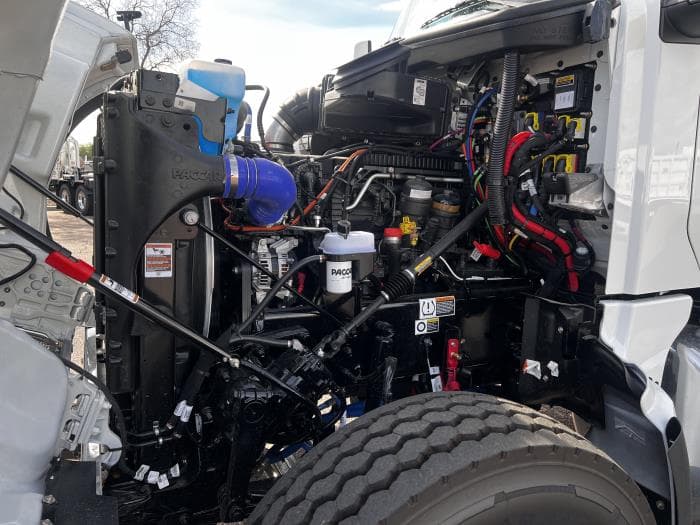 2026 Peterbilt 567 — photo 15