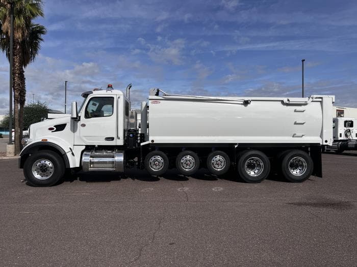2026 Peterbilt 567 — photo 4