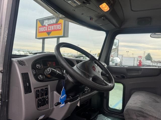 2020 Peterbilt — photo 10