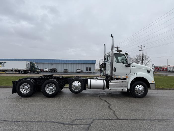 2026 International HX — photo 7