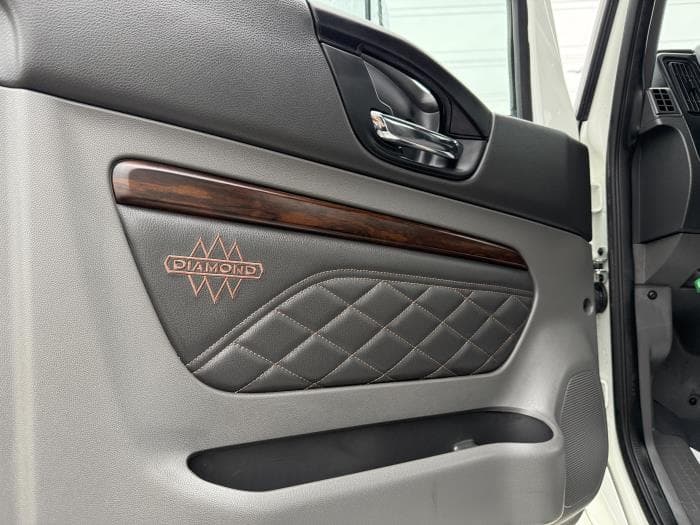 2026 International HX — photo 14