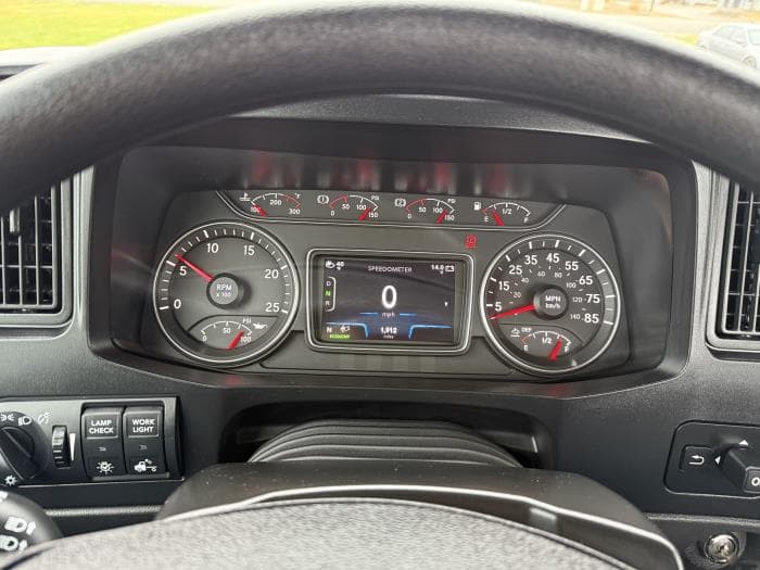 2026 International HX — photo 17