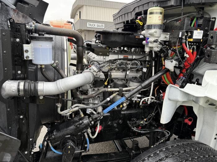 2026 International HX — photo 20