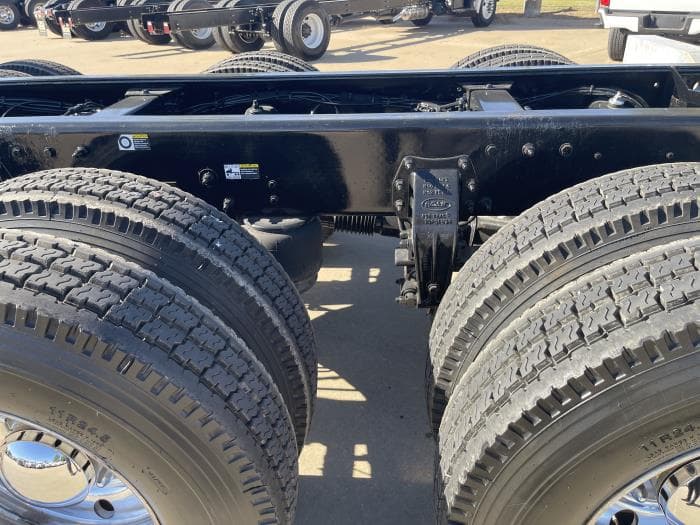 2014 Peterbilt 365 — photo 13