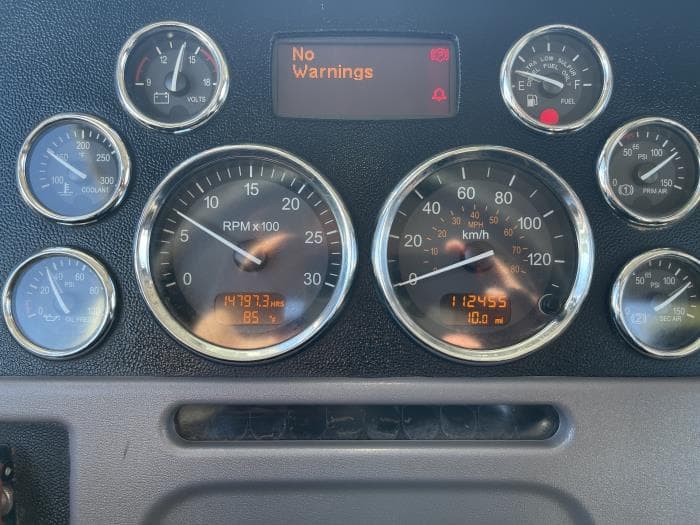 2014 Peterbilt 365 — photo 23