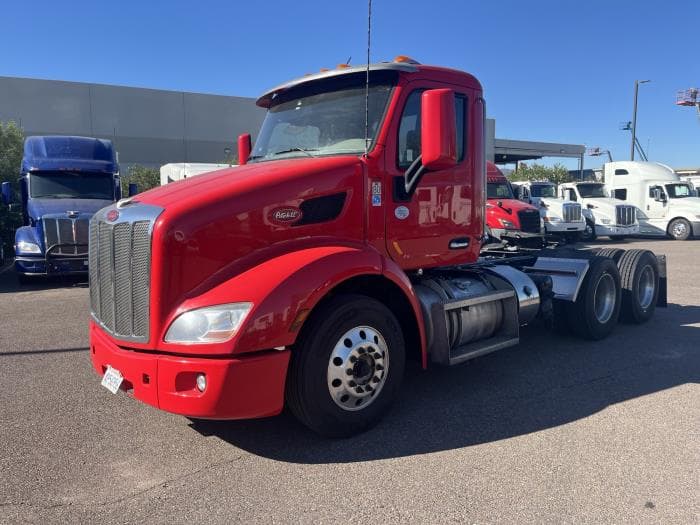 2020 Peterbilt 579 — photo 2