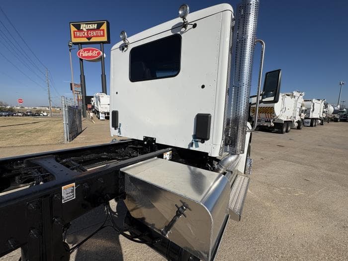 2026 Peterbilt — photo 8