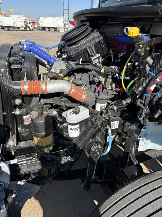 2026 Peterbilt — photo 18