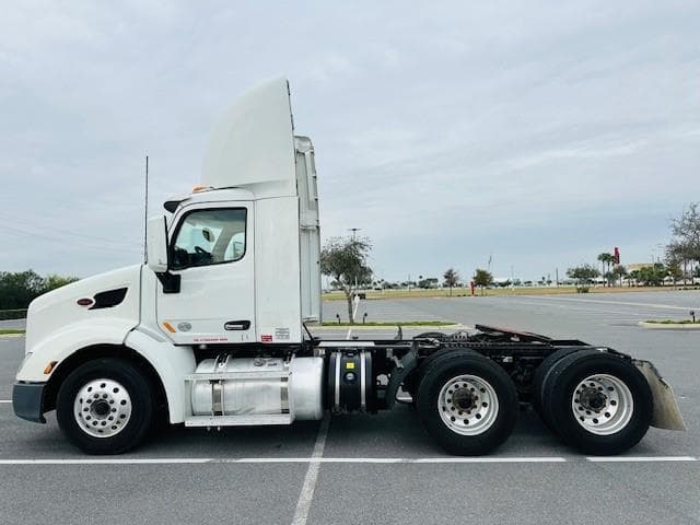 2020 Peterbilt 579 — photo 9