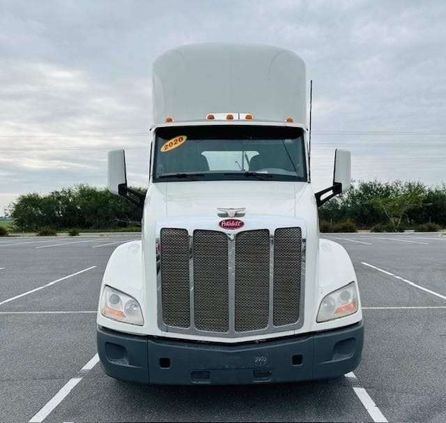 2020 Peterbilt 579 — photo 3