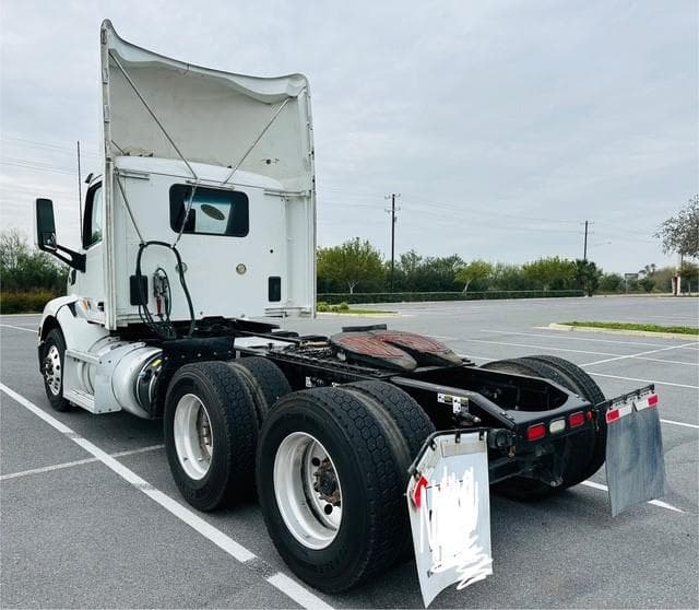 2020 Peterbilt 579 — photo 8
