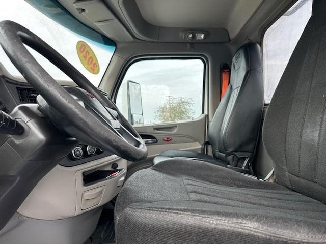 2020 Peterbilt 579 — photo 11