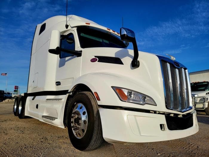 2022 Peterbilt 579 — photo 4