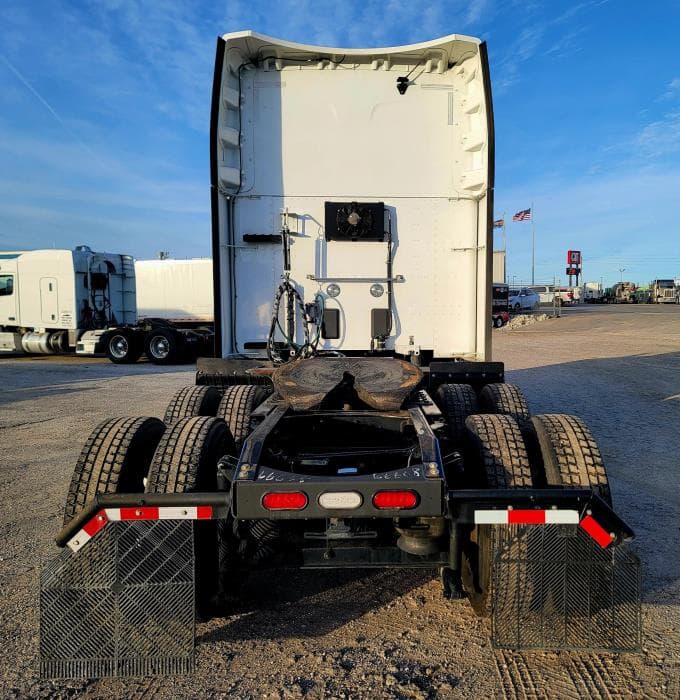 2022 Peterbilt 579 — photo 8