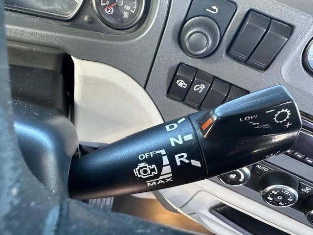 2021 Peterbilt 579 — photo 9