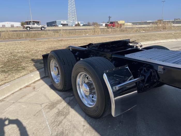 2022 Peterbilt 389 — photo 7