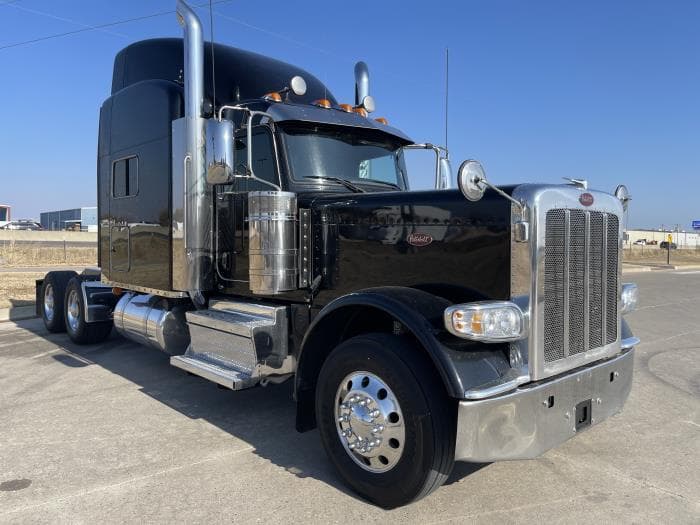 2022 Peterbilt 389 — photo 4