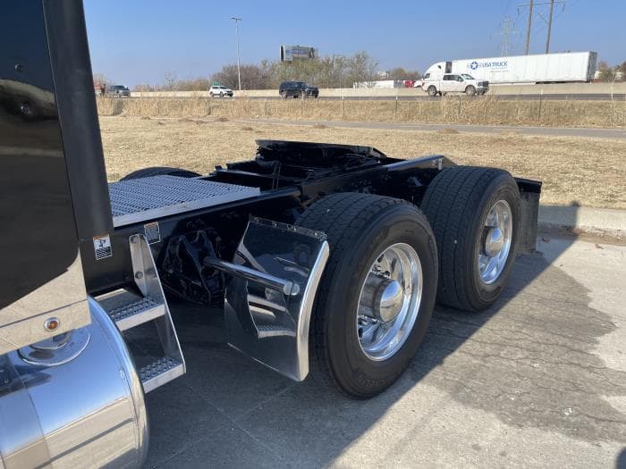 2022 Peterbilt 389 — photo 15