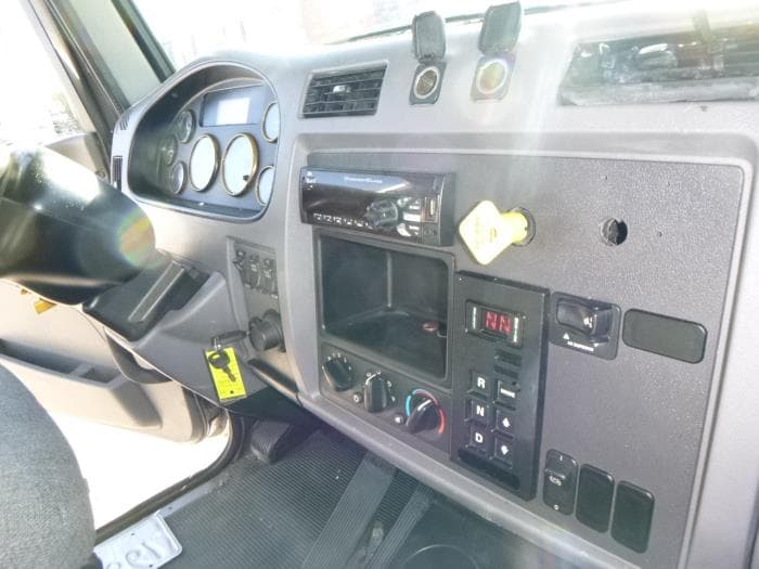 2020 Peterbilt — photo 13