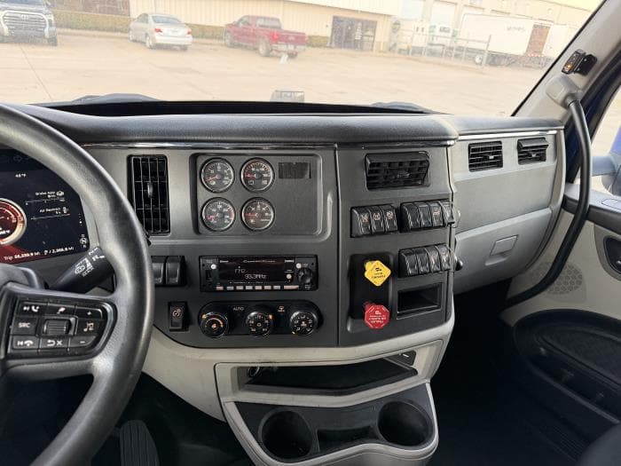 2022 Peterbilt 579 — photo 14