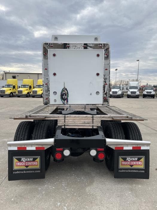 2026 Peterbilt 579 — photo 7