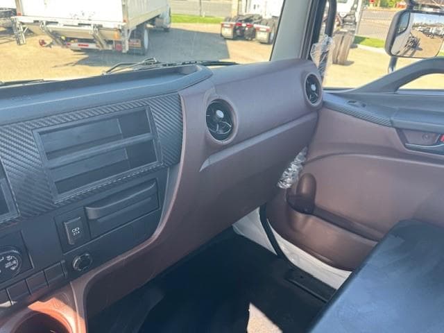 2026 Hino L7 — photo 17