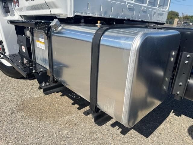 2026 Hino L7 — photo 8