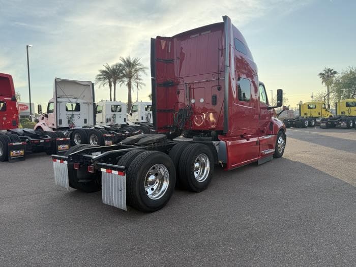 2022 International LT — photo 6