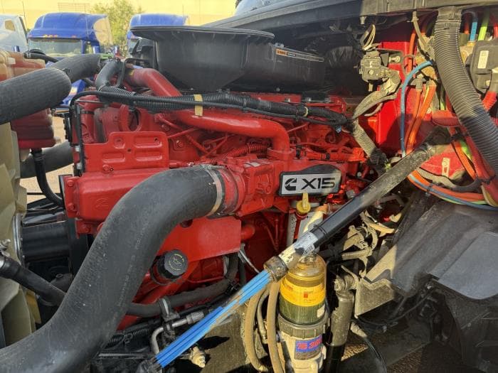 2022 International LT — photo 10