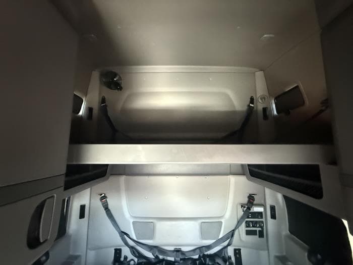 2022 International LT — photo 16