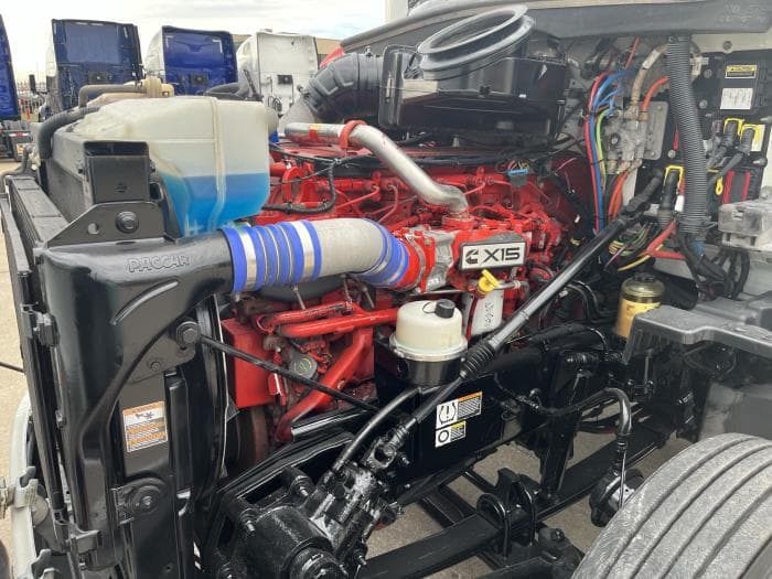 2022 Peterbilt 579 — photo 10