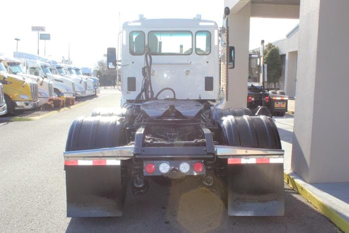 2023 Kenworth T880 — photo 6