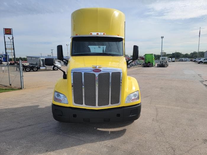 2021 Peterbilt 579 — photo 3