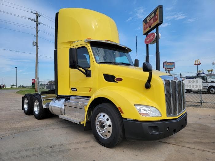 2021 Peterbilt 579 — photo 4