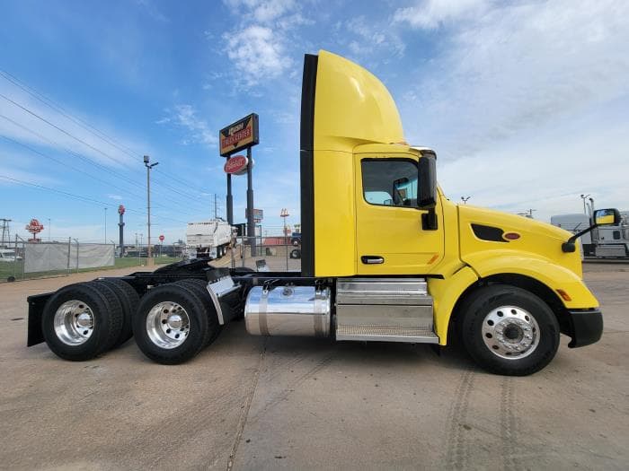 2021 Peterbilt 579 — photo 5
