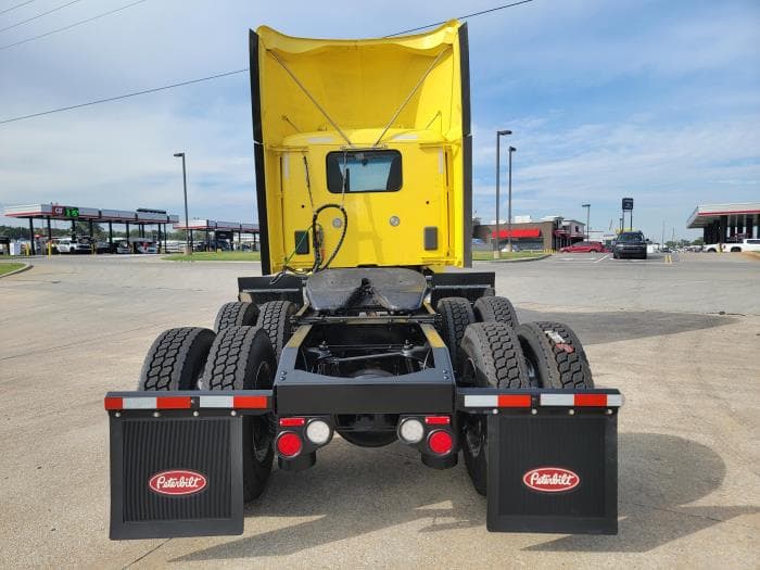 2021 Peterbilt 579 — photo 8