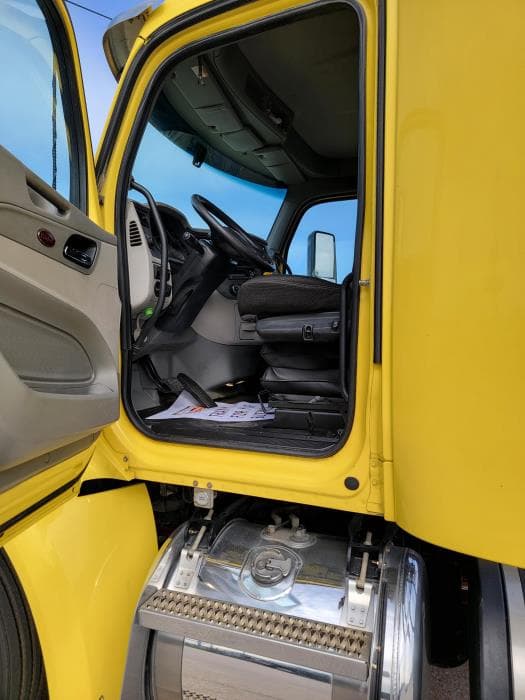2021 Peterbilt 579 — photo 15