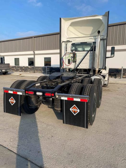 2026 International LT — photo 6