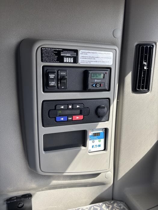 2026 International LT — photo 11