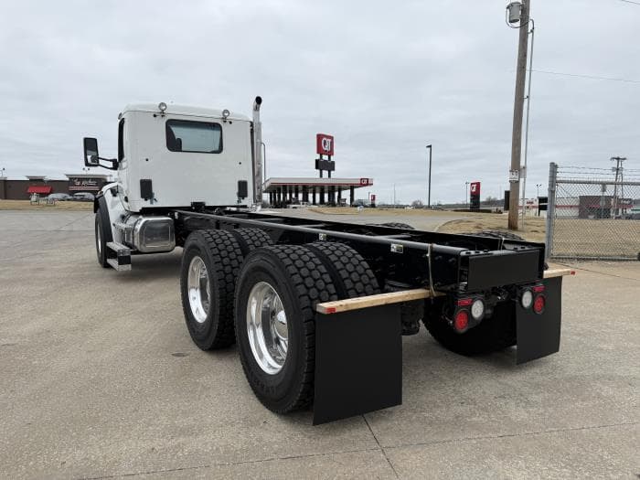 2026 Peterbilt 548 — photo 11