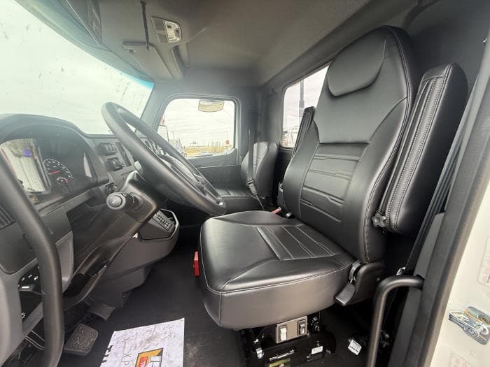 2026 Peterbilt 548 — photo 27