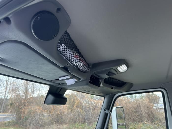 2026 International LT — photo 16