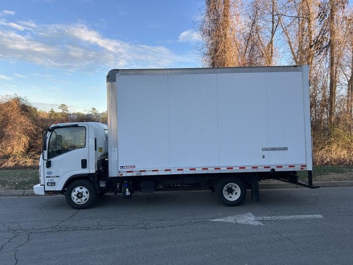 2019 Isuzu NPR — photo 6