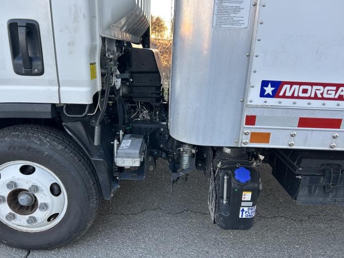 2019 Isuzu NPR — photo 13