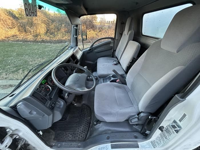 2019 Isuzu NPR — photo 14