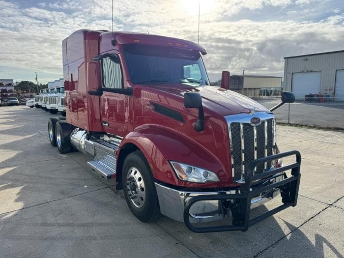 2022 Peterbilt 579 — photo 4